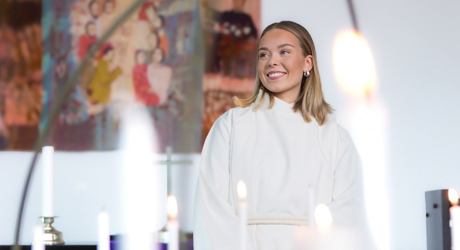 Kvinnelig prestestudent