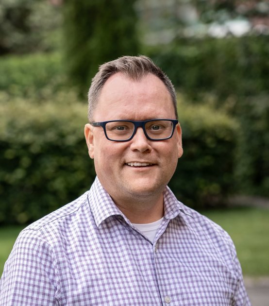 Elray Henriksen